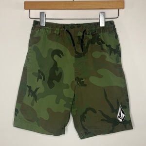 VOLCOM Camouflage shorts boys Sz 10